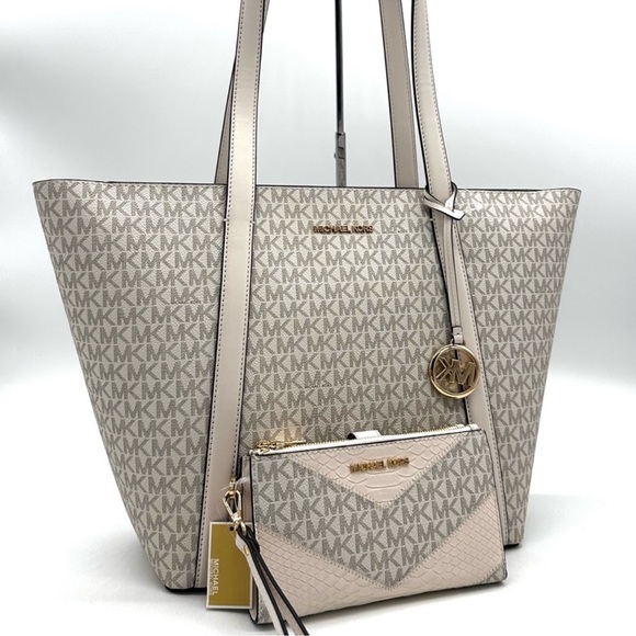 Michael Kors Large Pratt Shoulder Zip Tote Bag